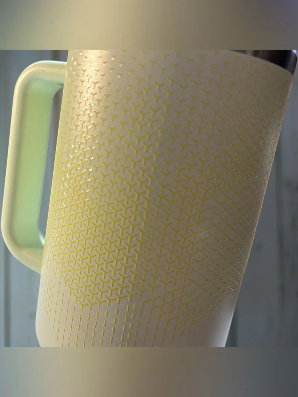 NIB! Stanley Quencher H2.0 FlowState Tumbler 40oz Flip Top Sage Green & Yellow